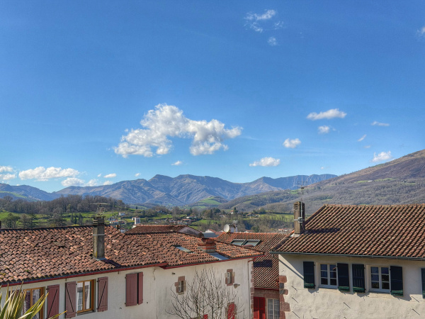 Vente Immobilier Professionnel Murs et fonds de commerce Saint-Jean-Pied-de-Port 64220